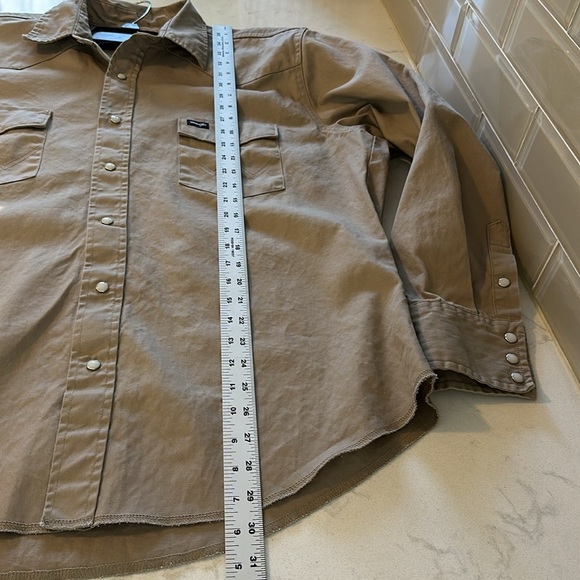 Wrangler Mens Authentic Cowboy Cut®
Work Shirt- Khaki Size XLARGE - Picture 11 of 13